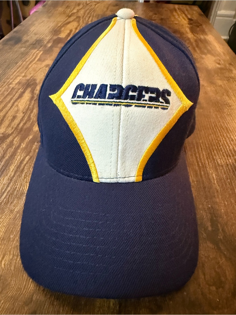 Vintage Starter x NFL Men’s San Diego Chargers Baseball Cap with Yellow Trim